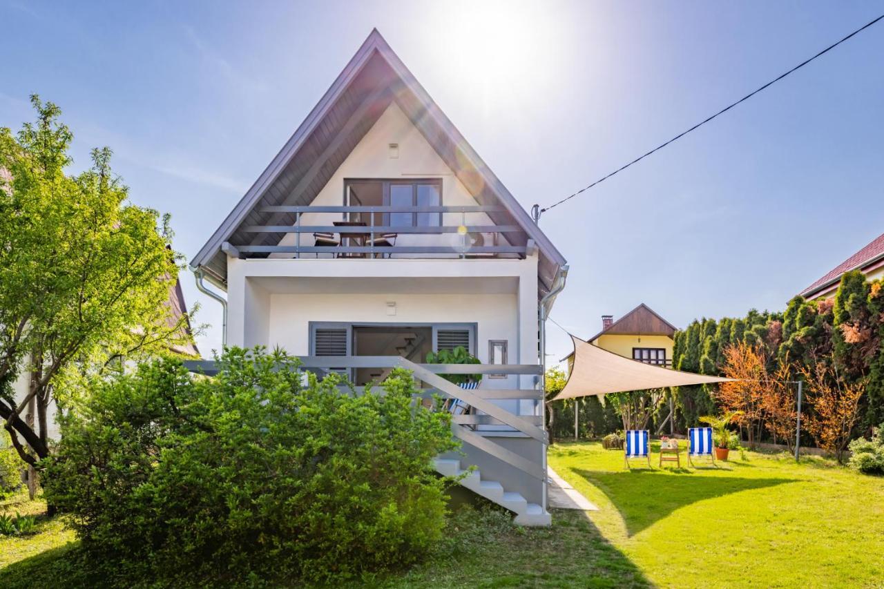 Vila Madarasz 5 Deluxe Vendeghaz Balatonalmádi Exteriér fotografie